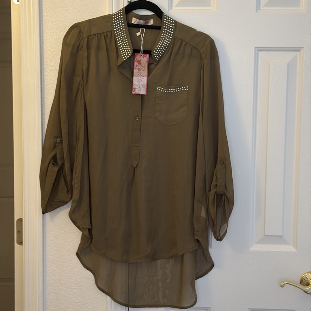 Penelope Olive Green Women's Top. Rhinestones Around Collar & Pocket! Size 1X